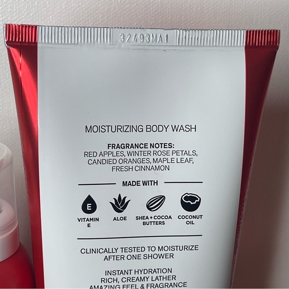 Bath & Body Works Winter Candy Apple Body Care Gift Set NWT - Picture 5 of 5